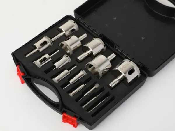 15-teiliges Wandlochsägen-Set