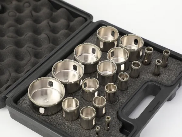 19-teiliges Wandlochsägen-Set