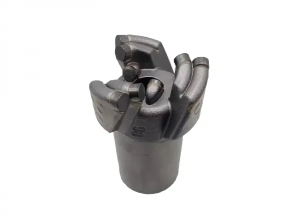 Spiralförmiger Dreiflügel-Einbaubohrer