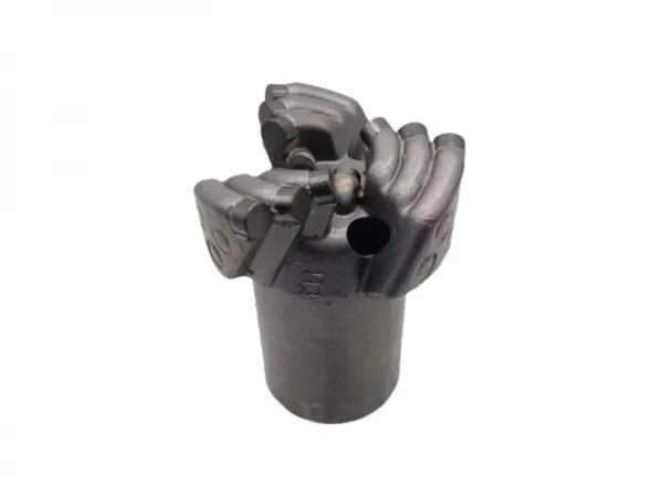 Spiralförmiger Dreiflügel-Einbaubohrer